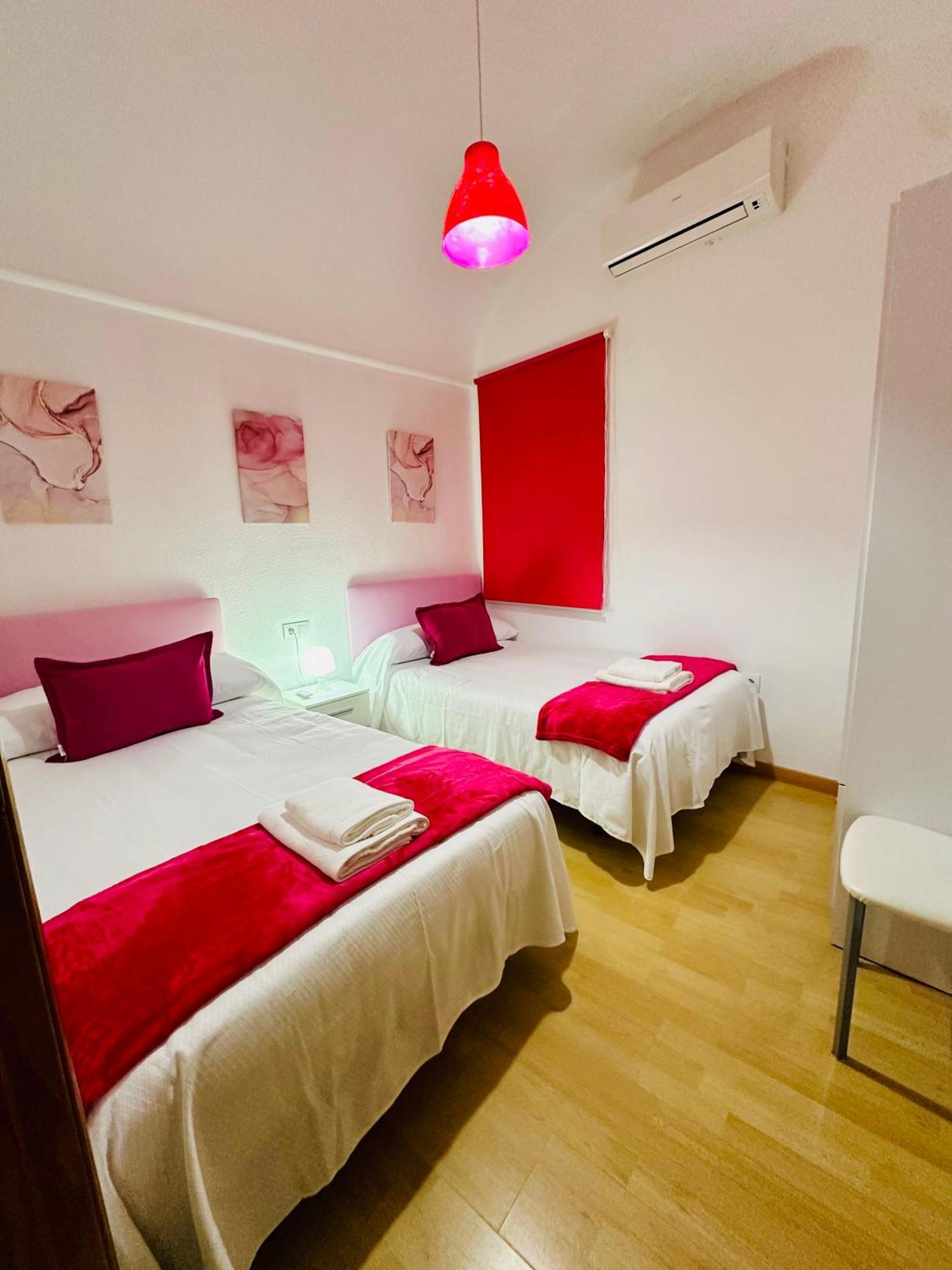 Apartamentos Jame Merida Bagian luar foto